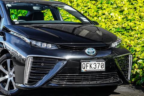 2016 Toyota Mirai - Thumbnail