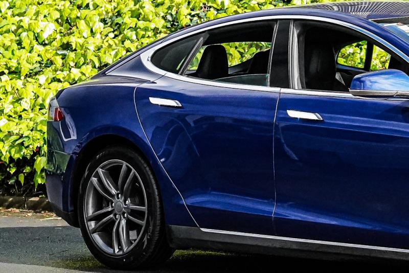 2015 Tesla Model S