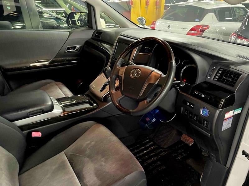 2012 Toyota Vellfire Hybrid / Alphard