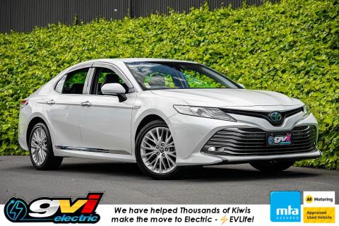 2017 Toyota Camry Hybrid G