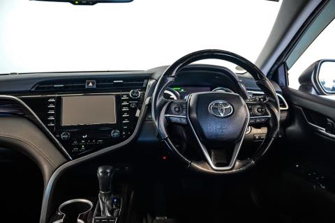 2017 Toyota Camry G Hybrid - Thumbnail