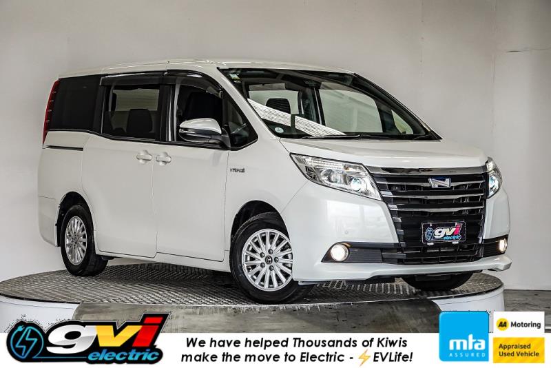 2016 Toyota Noah Hybird / Voxy