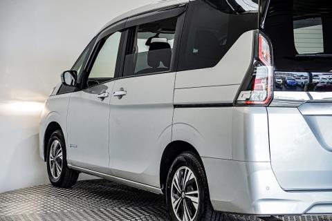 2021 Nissan Serena e-Power - Thumbnail