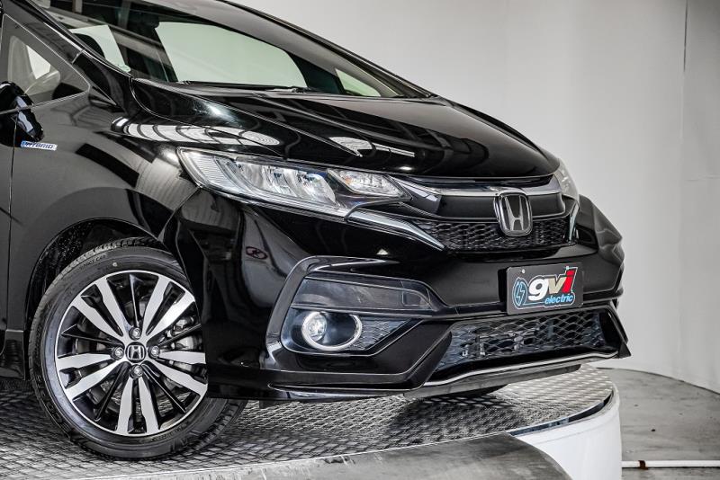 2017 Honda Fit Hybrid S / Jazz