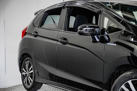 2017 Honda Fit Hybrid S / Jazz - Thumbnail