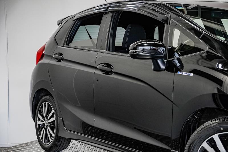 2017 Honda Fit Hybrid S / Jazz