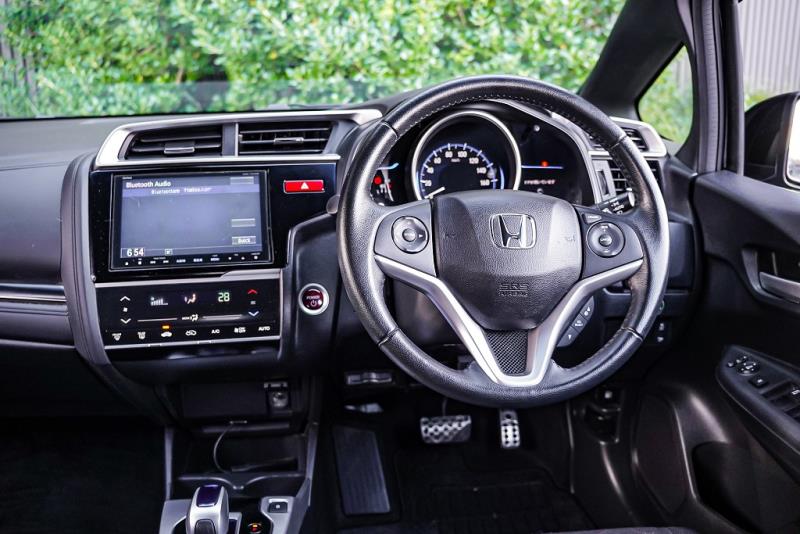 2014 Honda Fit S Hybrid / Jazz RS