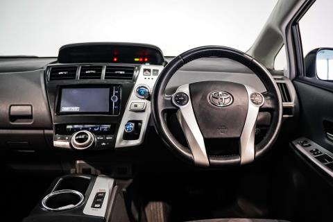 2012 Toyota Prius Alpha Hybrid 7 Seat - Thumbnail