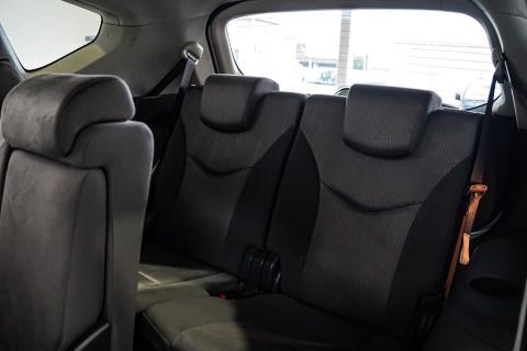 2012 Toyota Prius Alpha 7 Seat - Thumbnail