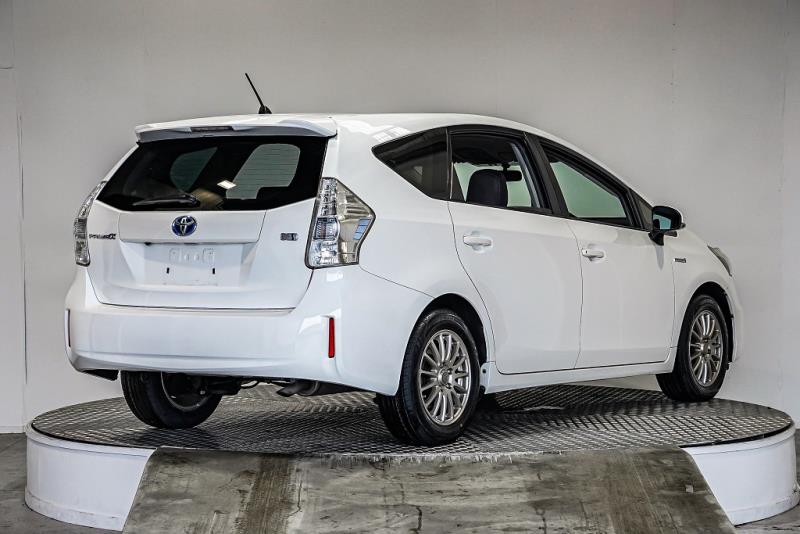 2012 Toyota Prius Alpha 7 Seat