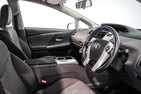 2012 Toyota Prius Alpha 7 Seat - Thumbnail