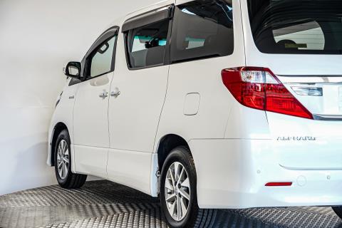 2013 Toyota Alphard Hybrid / Vellfire - Thumbnail