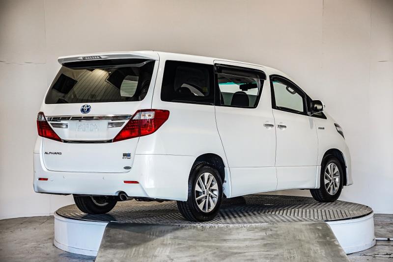 2013 Toyota Alphard Hybrid / Vellfire