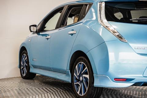 2017 Nissan Leaf 30G Autech - Thumbnail