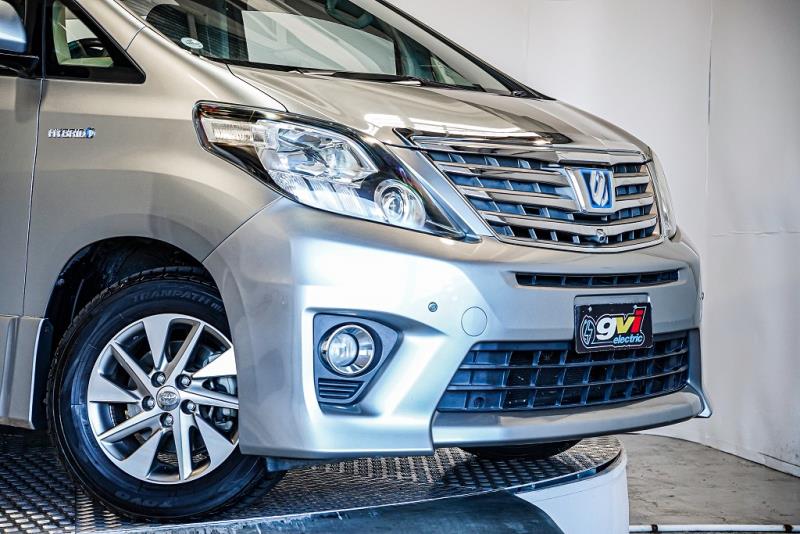 2012 Toyota Alphard Hybrid / Vellfire