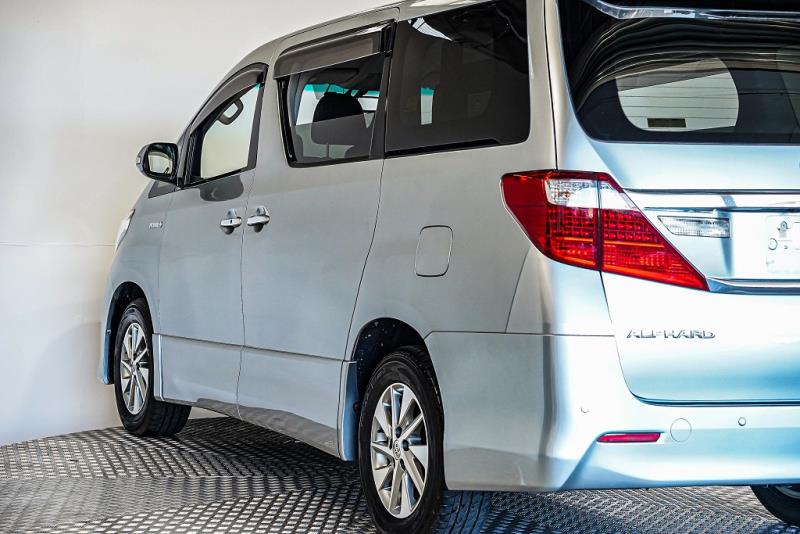 2012 Toyota Alphard Hybrid / Vellfire