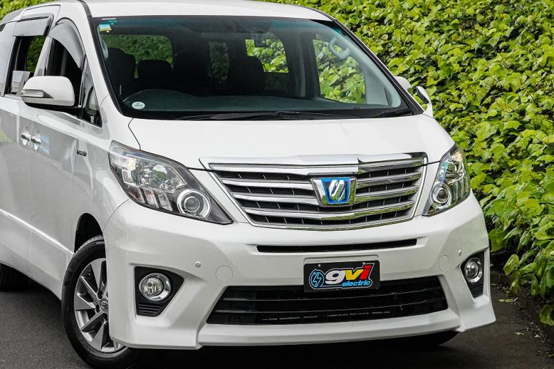 2013 Toyota Alphard Hybrid / Vellfire