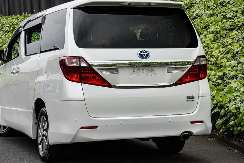 2013 Toyota Alphard Hybrid / Vellfire