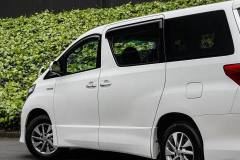 2013 Toyota Alphard Hybrid / Vellfire - Thumbnail