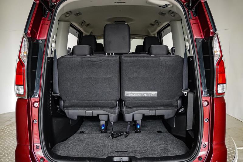 2019 Nissan Serena Hybrid 8 Seater