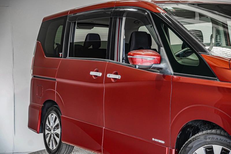 2019 Nissan Serena Hybrid 8 Seater