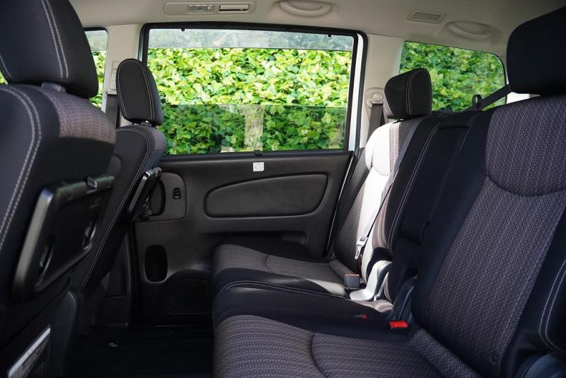 2015 Nissan Serena Hybrid 8 Seater