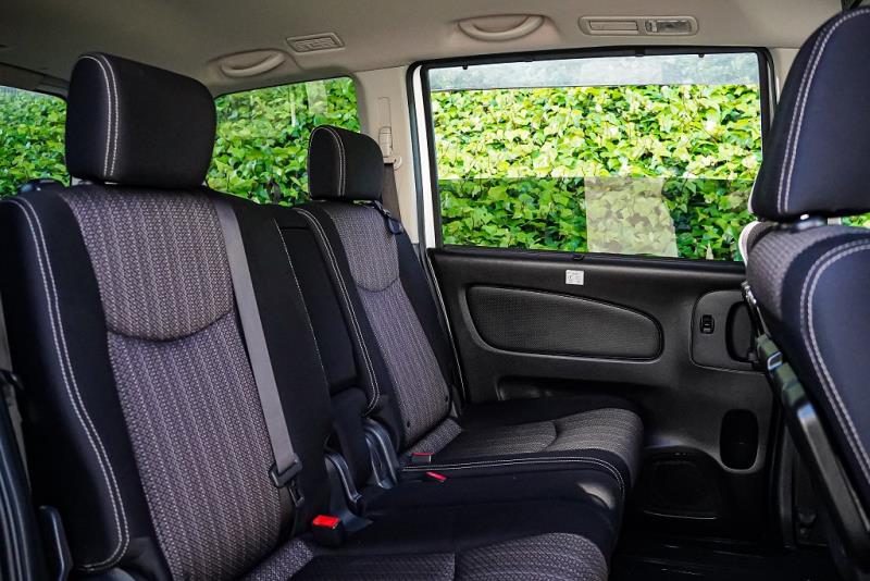 2015 Nissan Serena Hybrid 8 Seater