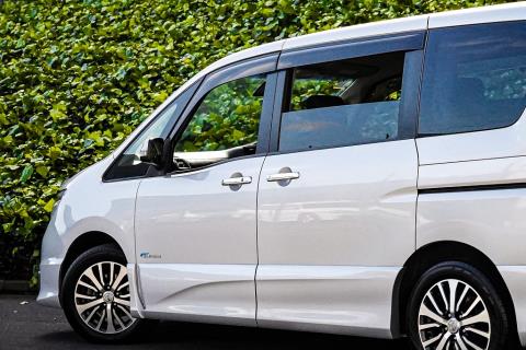 2015 Nissan Serena Hybrid 8 Seater - Thumbnail