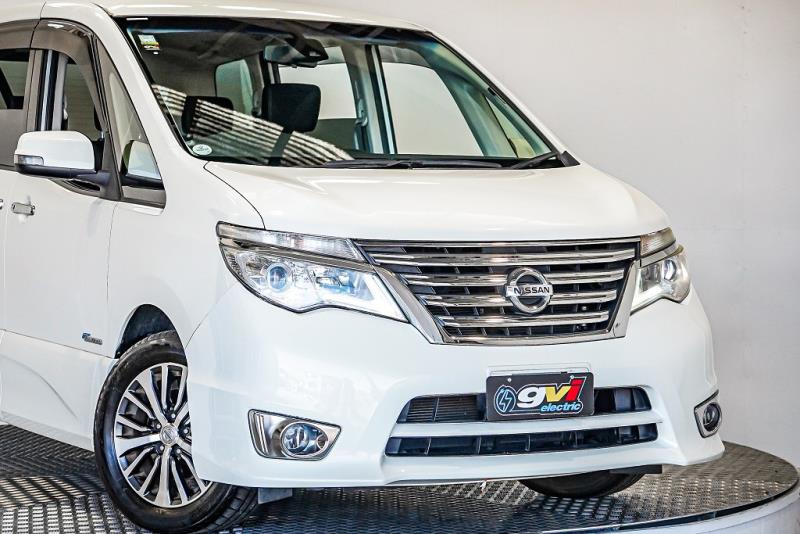 2015 Nissan Serena