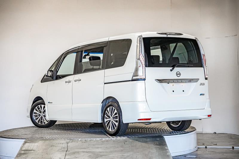 2015 Nissan Serena