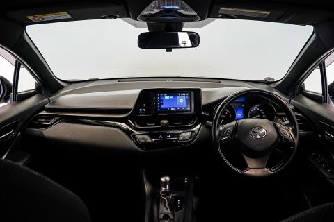 2017 Toyota C-HR Hybrid S - Thumbnail