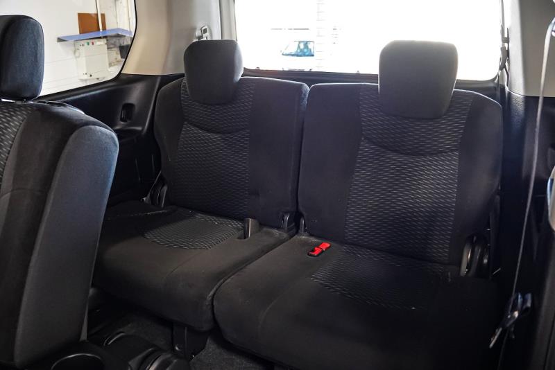 2014 Nissan Serena Hybrid 8 Seater