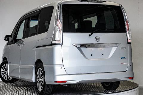 2014 Nissan Serena Hybrid 8 Seater - Thumbnail