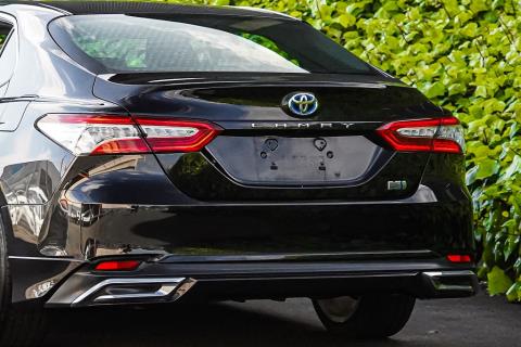 2017 Toyota Camry Hybrid G - Thumbnail