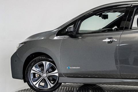 2018 Nissan Leaf 40G 88% SOH - Thumbnail