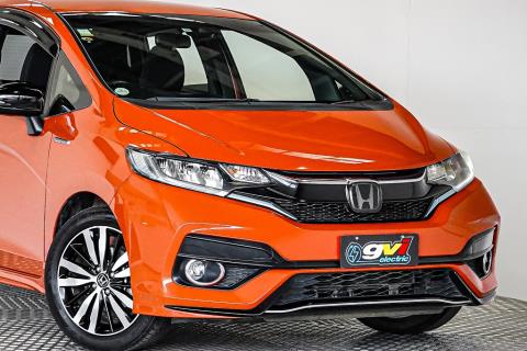 2017 Honda Fit Hybird S / Jazz RS - Thumbnail