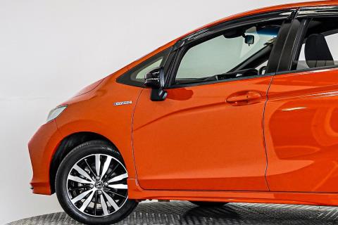 2017 Honda Fit Hybird S / Jazz RS - Thumbnail