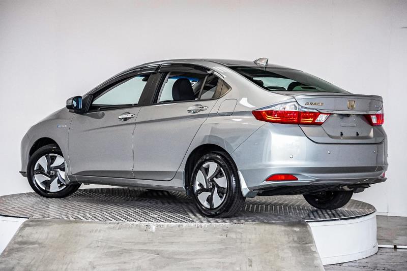 2015 Honda Grace Hybrid / City