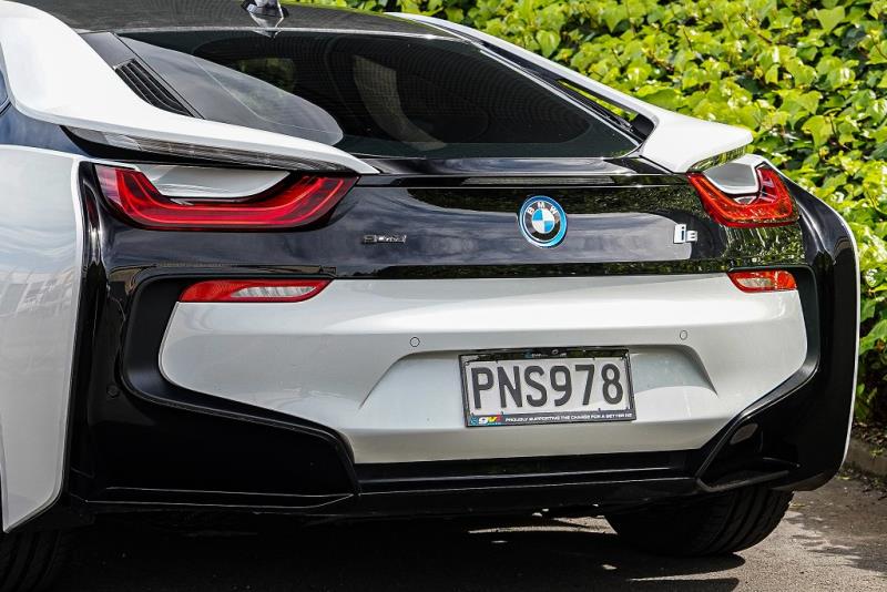 2016 BMW i8 e-Drive Hybrid