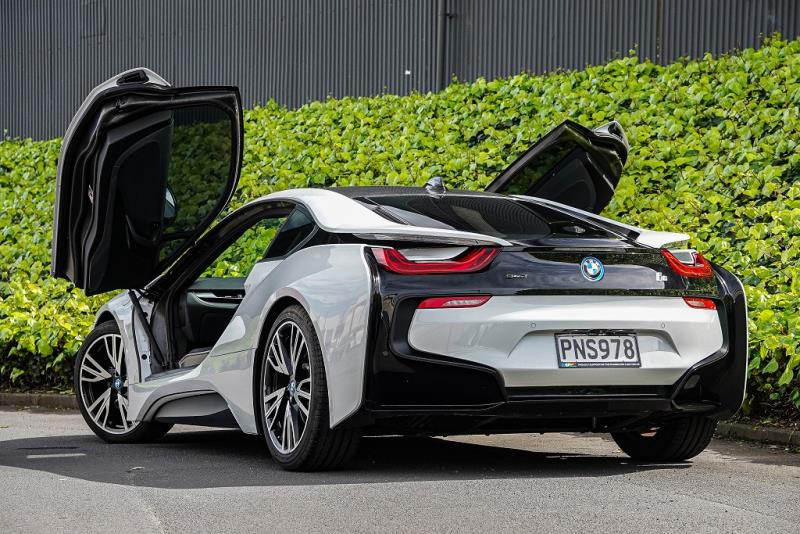 2016 BMW i8 e-Drive Hybrid