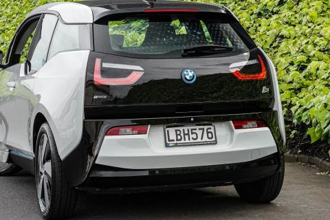 2017 BMW i3 - Thumbnail