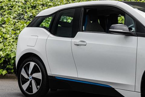 2017 BMW i3 - Thumbnail