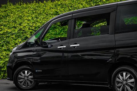 2019 Nissan Serena - Thumbnail