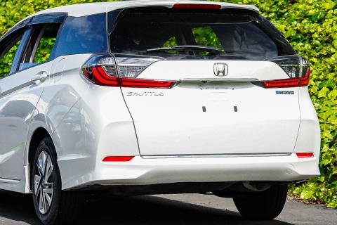 2019 Honda Fit Shuttle Hybrid - Thumbnail