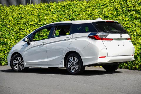 2019 Honda Fit Shuttle Hybrid - Thumbnail