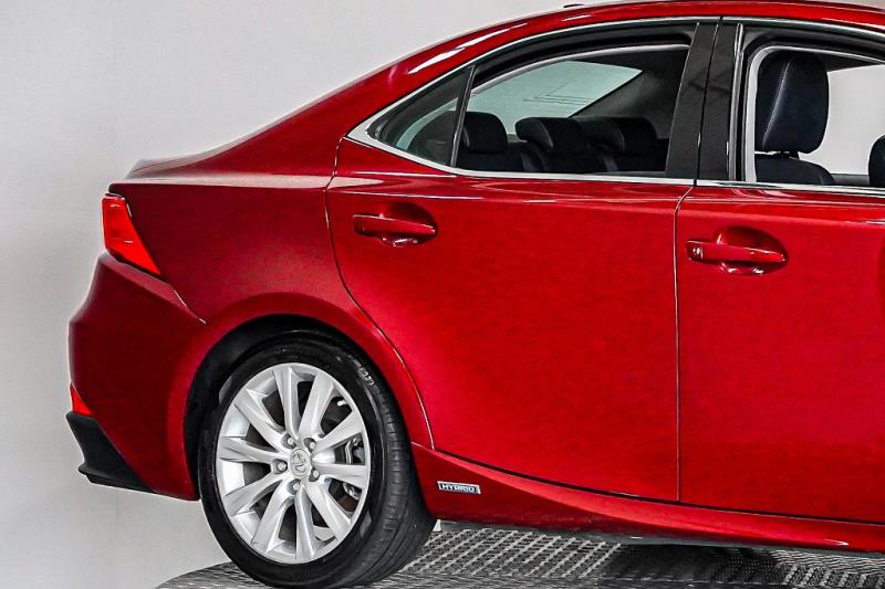 2014 Lexus IS 300h