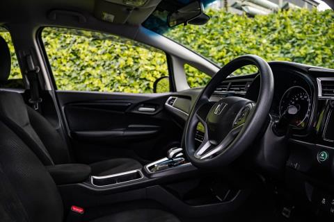 2020 Honda Fit Shuttle Hybrid - Thumbnail