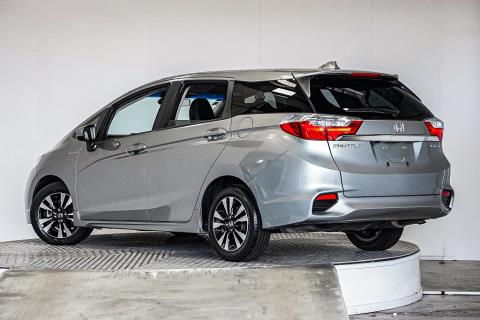 2015 Honda Shuttle Hybrid X - Thumbnail