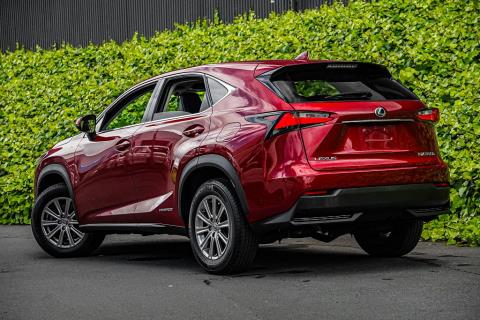 2015 Lexus NX 300h - Thumbnail