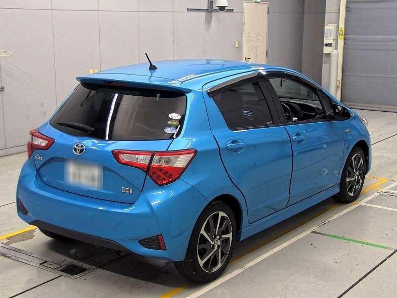 2017 Toyota Vitz Hybrid / Yaris